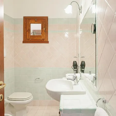 Quiet With A Big Pool And A Spectacular View. Apartamento *