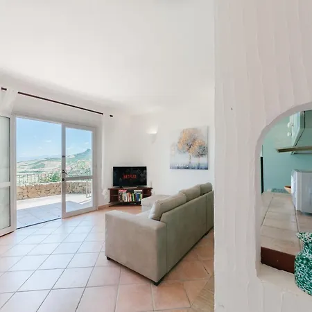 Quiet With A Big Pool And A Spectacular View. Apartment Castelsardo