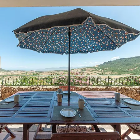 Quiet With A Big Pool And A Spectacular View. Appartement