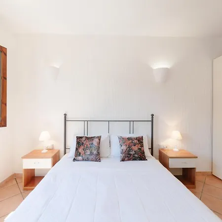 Quiet With A Big Pool And A Spectacular View. Appartement Castelsardo