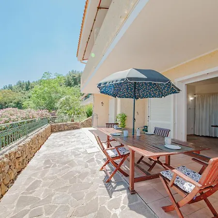 Quiet With A Big Pool And A Spectacular View. Apartment *