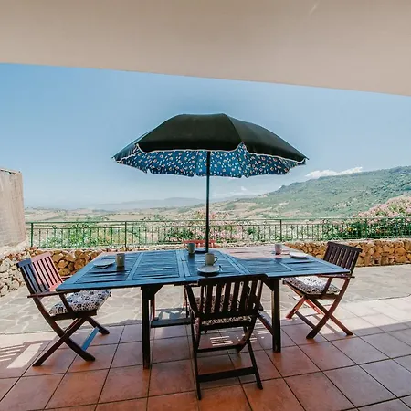 Appartement Quiet With A Big Pool And A Spectacular View. Castelsardo